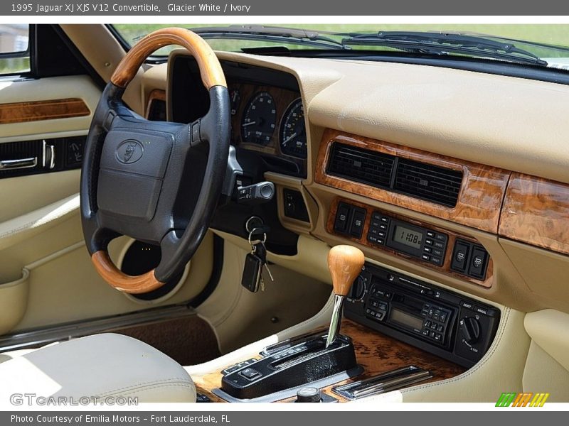 Controls of 1995 XJ XJS V12 Convertible