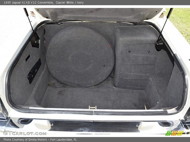  1995 XJ XJS V12 Convertible Trunk