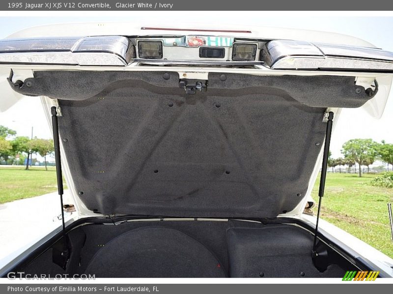  1995 XJ XJS V12 Convertible Trunk