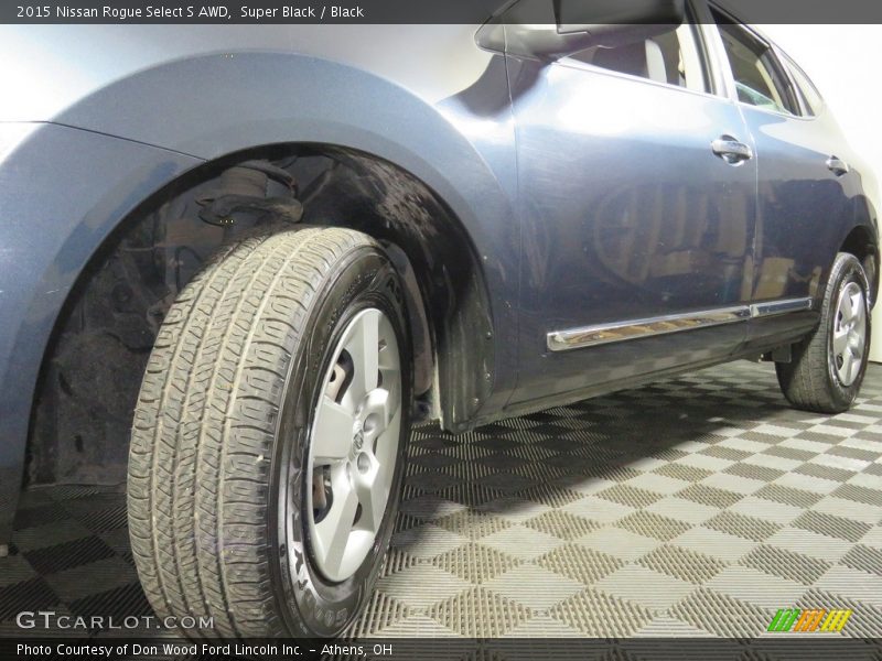 Super Black / Black 2015 Nissan Rogue Select S AWD