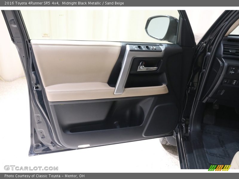 Midnight Black Metallic / Sand Beige 2016 Toyota 4Runner SR5 4x4
