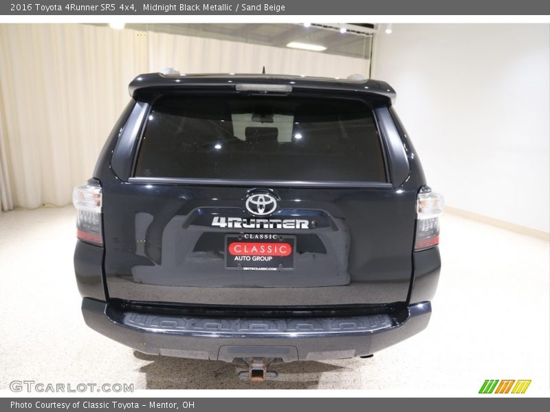 Midnight Black Metallic / Sand Beige 2016 Toyota 4Runner SR5 4x4