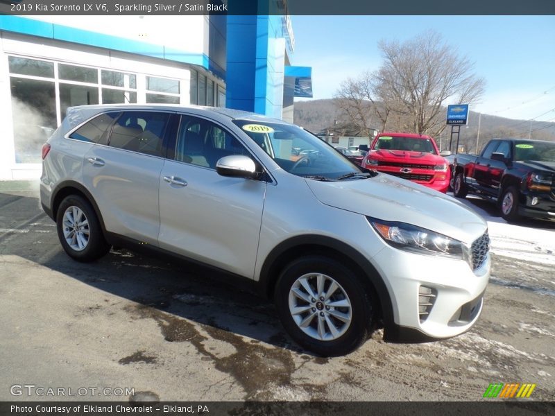Sparkling Silver / Satin Black 2019 Kia Sorento LX V6