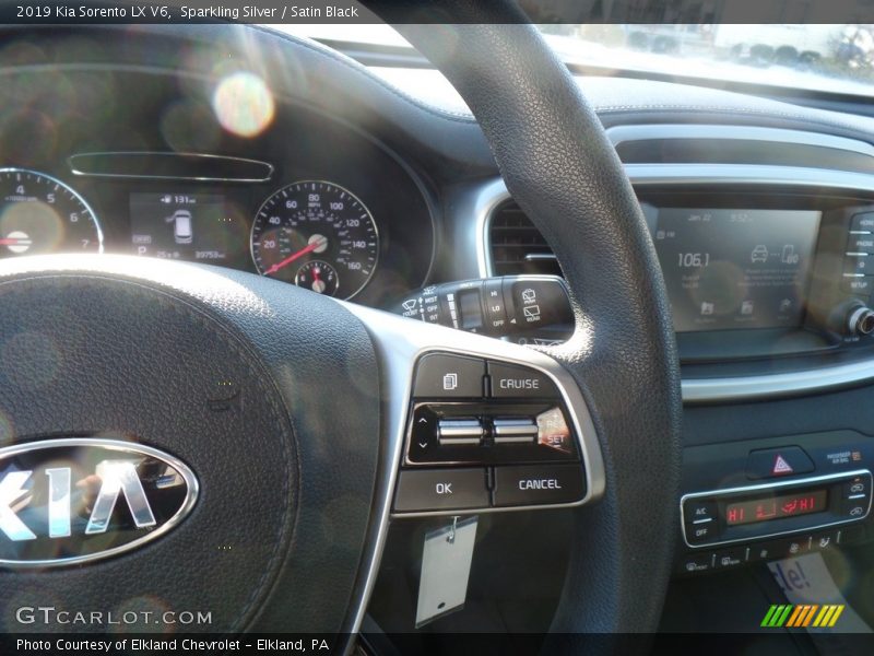 Sparkling Silver / Satin Black 2019 Kia Sorento LX V6