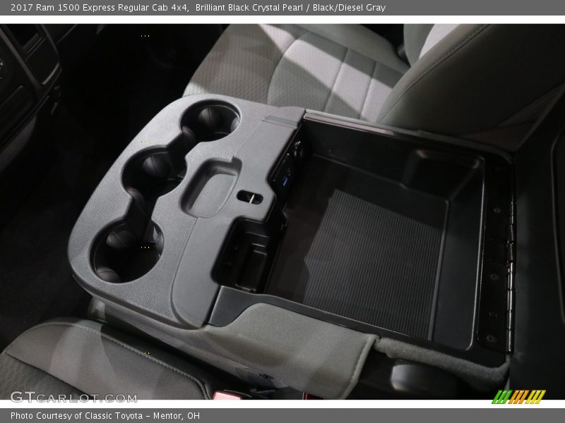 Brilliant Black Crystal Pearl / Black/Diesel Gray 2017 Ram 1500 Express Regular Cab 4x4