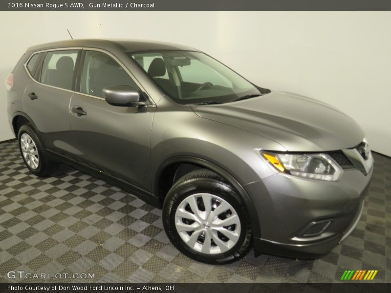 Gun Metallic / Charcoal 2016 Nissan Rogue S AWD