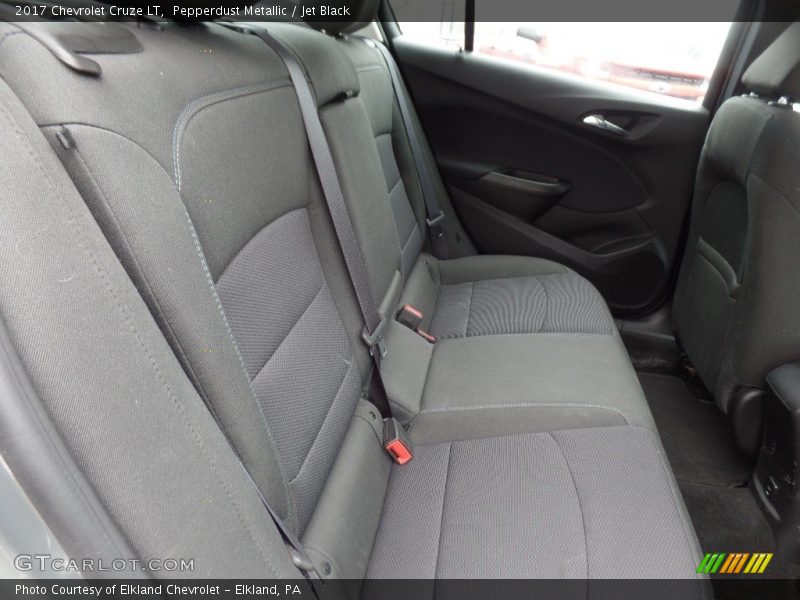 Pepperdust Metallic / Jet Black 2017 Chevrolet Cruze LT