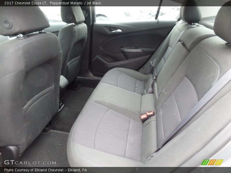 Pepperdust Metallic / Jet Black 2017 Chevrolet Cruze LT