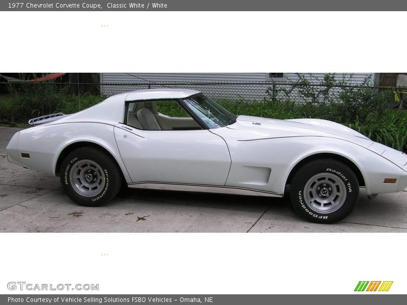 Classic White / White 1977 Chevrolet Corvette Coupe