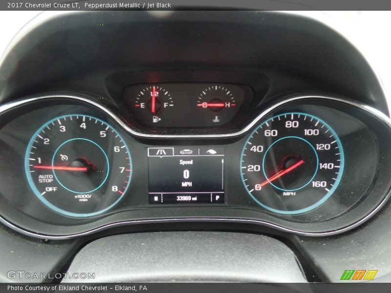 Pepperdust Metallic / Jet Black 2017 Chevrolet Cruze LT
