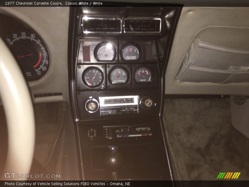 Classic White / White 1977 Chevrolet Corvette Coupe