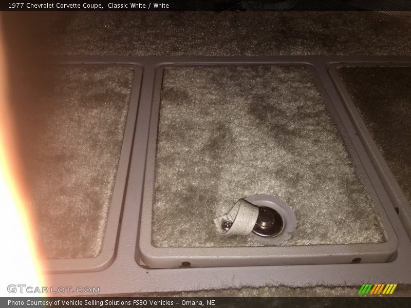 Classic White / White 1977 Chevrolet Corvette Coupe