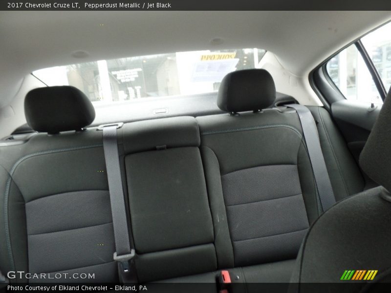 Pepperdust Metallic / Jet Black 2017 Chevrolet Cruze LT