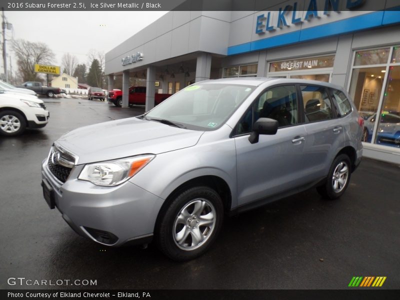 Ice Silver Metallic / Black 2016 Subaru Forester 2.5i