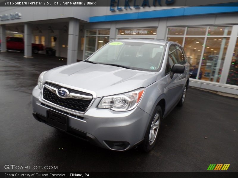 Ice Silver Metallic / Black 2016 Subaru Forester 2.5i