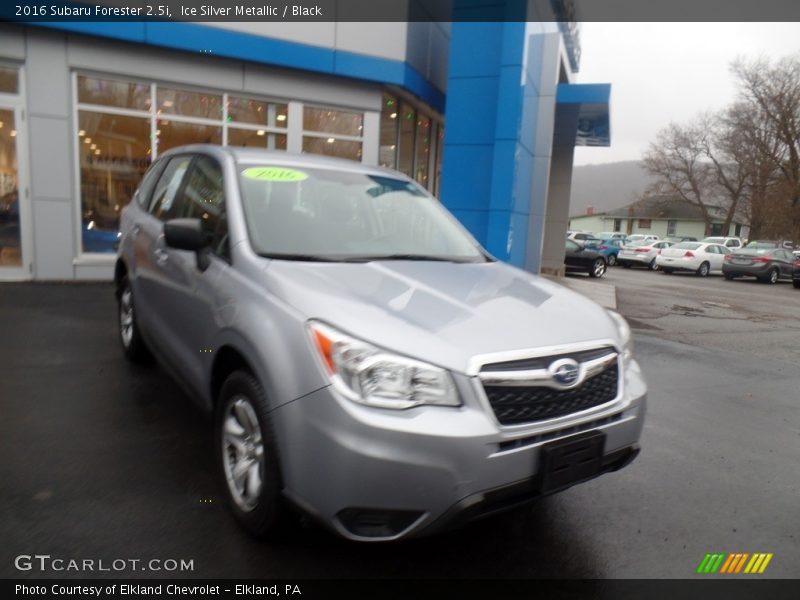 Ice Silver Metallic / Black 2016 Subaru Forester 2.5i
