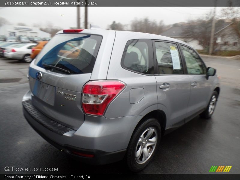 Ice Silver Metallic / Black 2016 Subaru Forester 2.5i