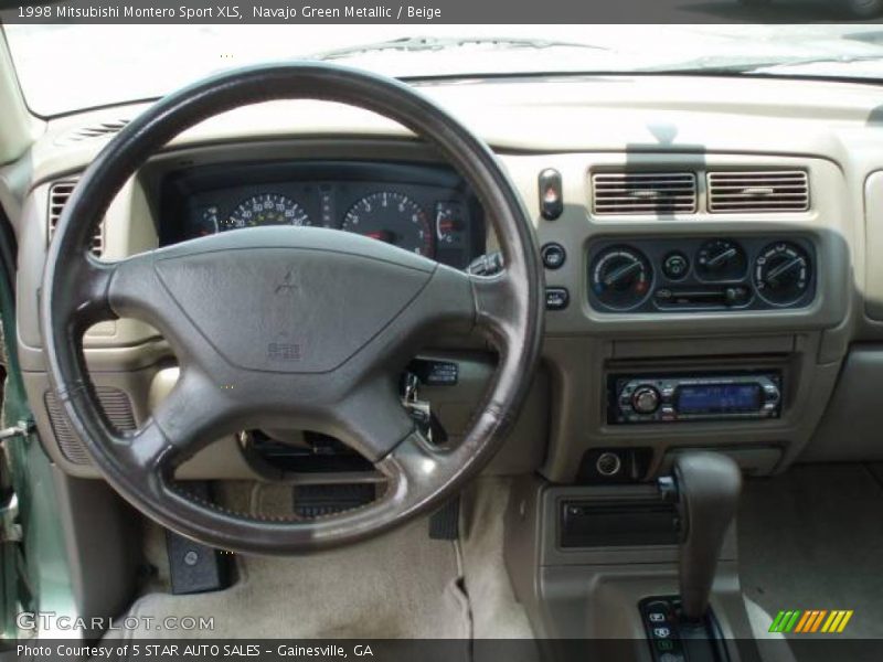 Navajo Green Metallic / Beige 1998 Mitsubishi Montero Sport XLS