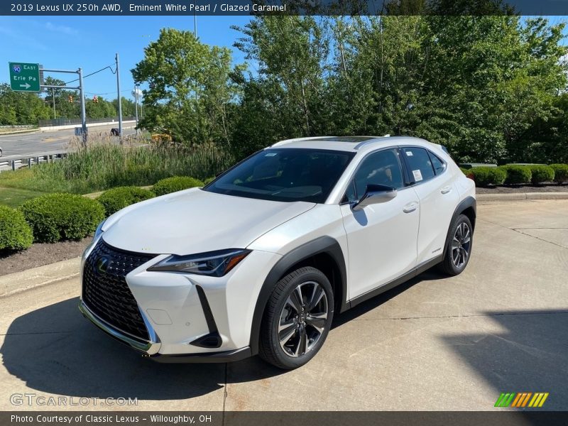 Eminent White Pearl / Glazed Caramel 2019 Lexus UX 250h AWD