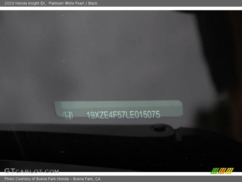 Platinum White Pearl / Black 2020 Honda Insight EX