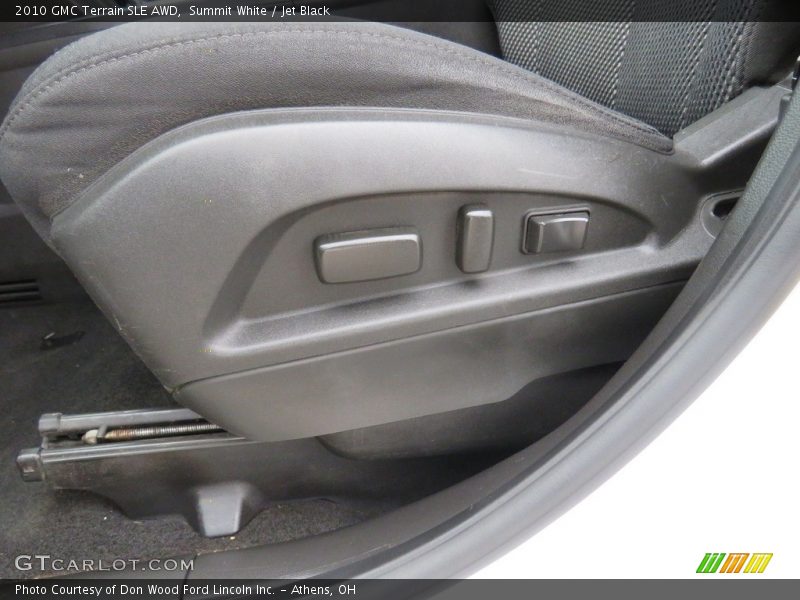 Summit White / Jet Black 2010 GMC Terrain SLE AWD