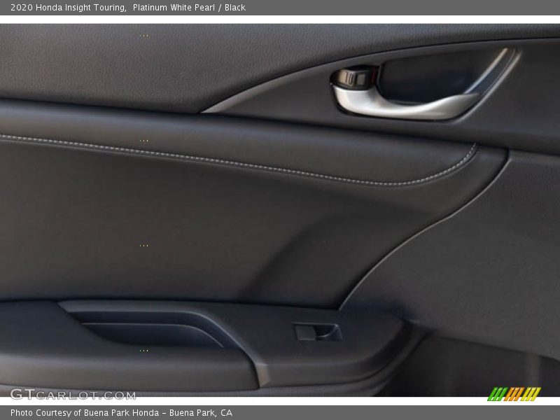 Platinum White Pearl / Black 2020 Honda Insight Touring