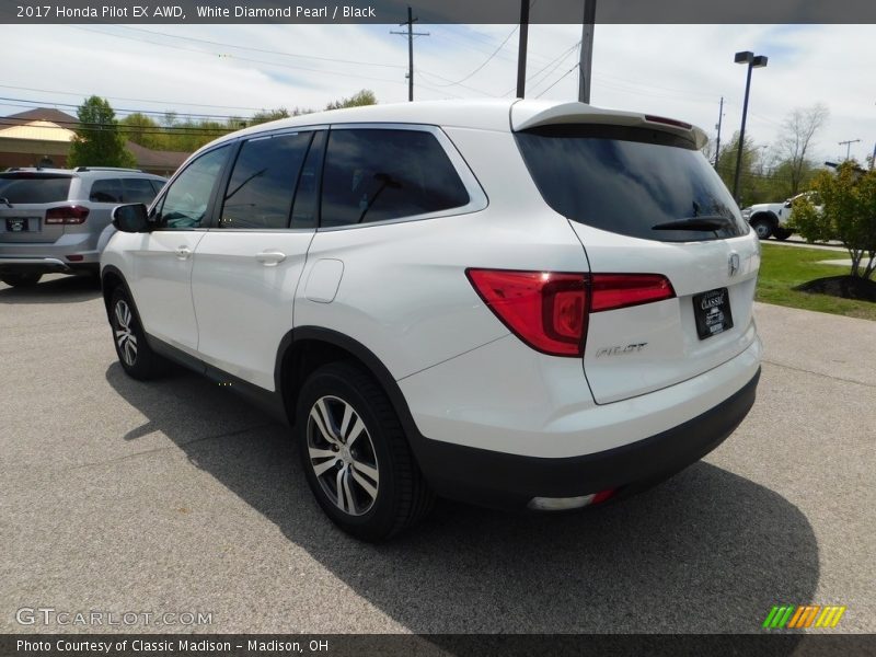 White Diamond Pearl / Black 2017 Honda Pilot EX AWD