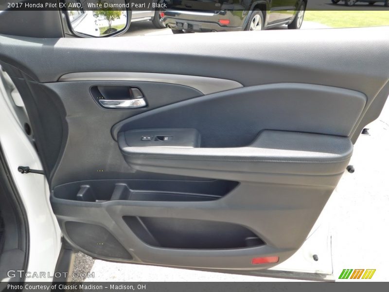 White Diamond Pearl / Black 2017 Honda Pilot EX AWD
