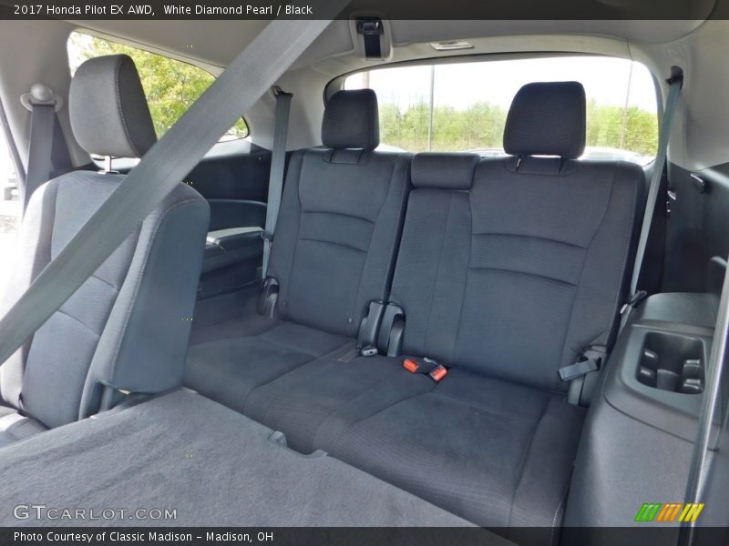 White Diamond Pearl / Black 2017 Honda Pilot EX AWD
