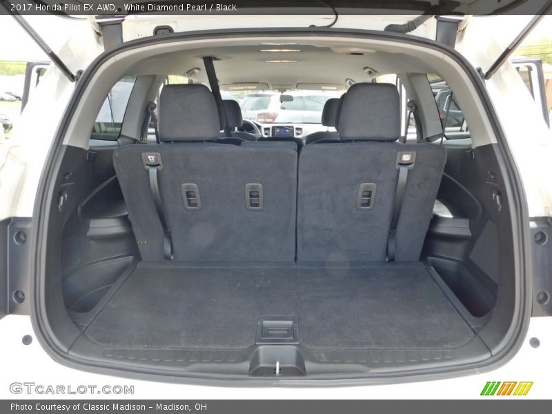 White Diamond Pearl / Black 2017 Honda Pilot EX AWD