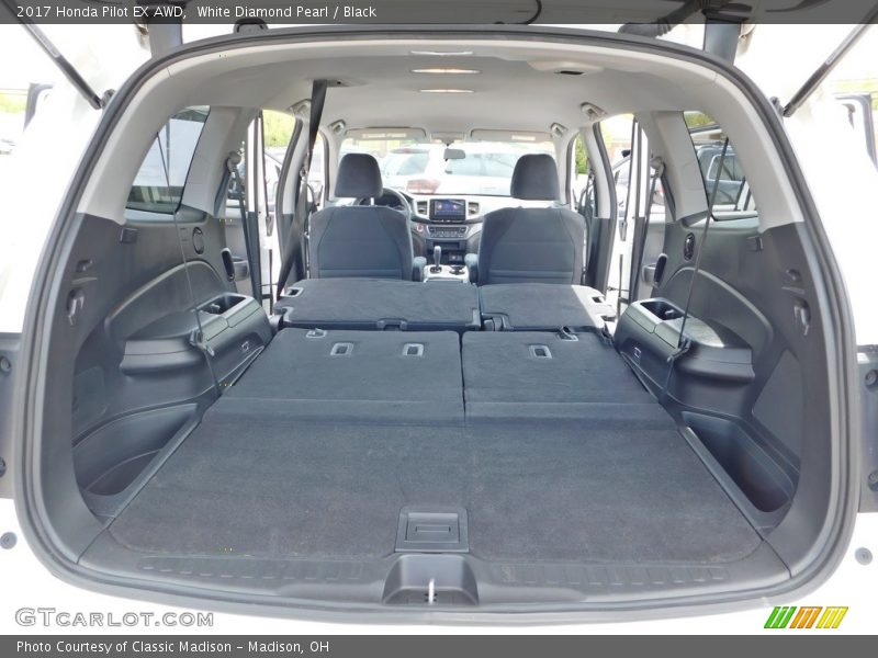 White Diamond Pearl / Black 2017 Honda Pilot EX AWD