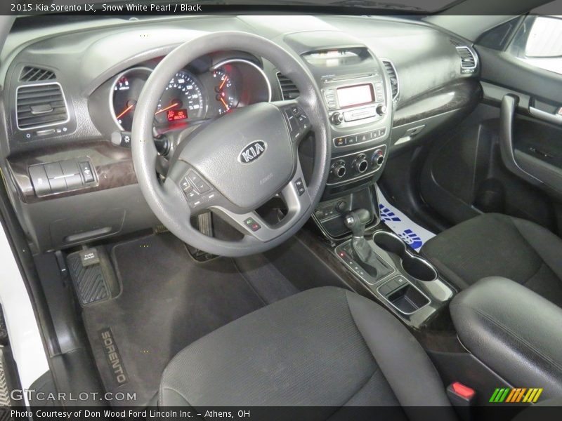 Snow White Pearl / Black 2015 Kia Sorento LX