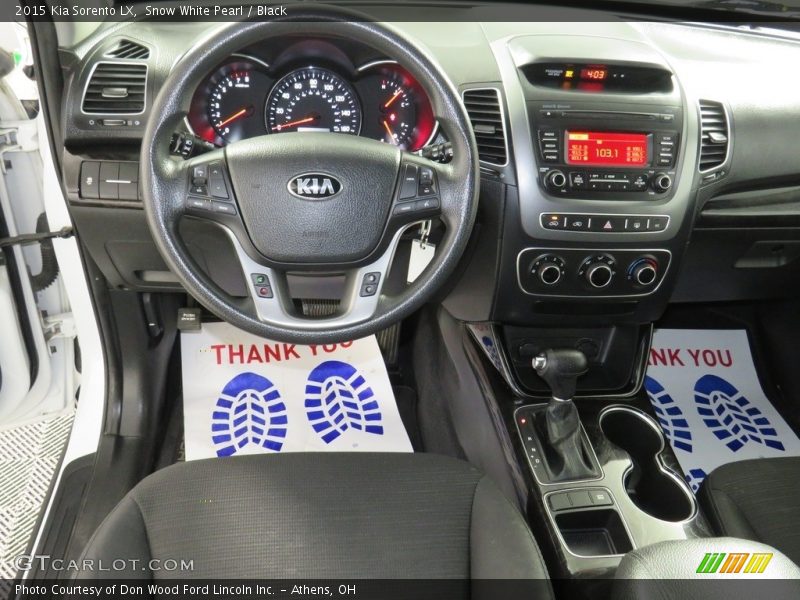 Snow White Pearl / Black 2015 Kia Sorento LX