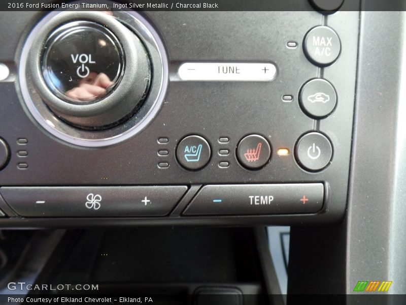 Ingot Silver Metallic / Charcoal Black 2016 Ford Fusion Energi Titanium