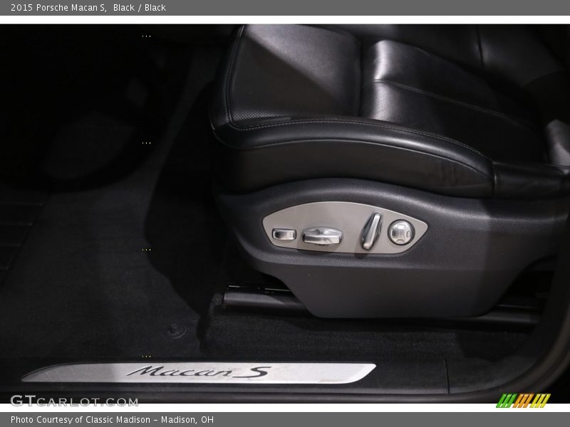 Black / Black 2015 Porsche Macan S