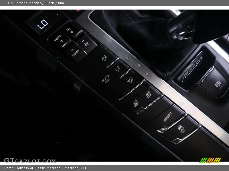 Black / Black 2015 Porsche Macan S