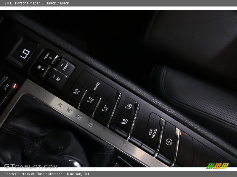 Black / Black 2015 Porsche Macan S