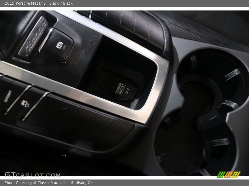 Black / Black 2015 Porsche Macan S