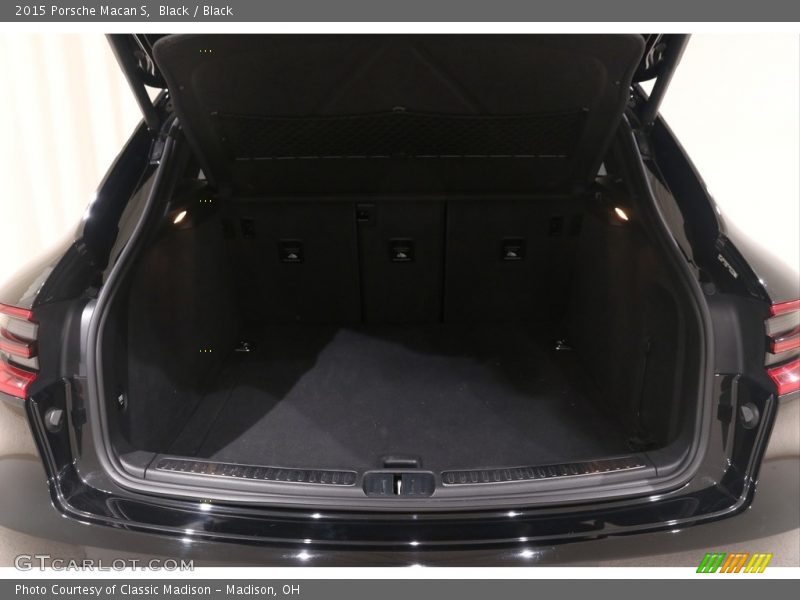 Black / Black 2015 Porsche Macan S