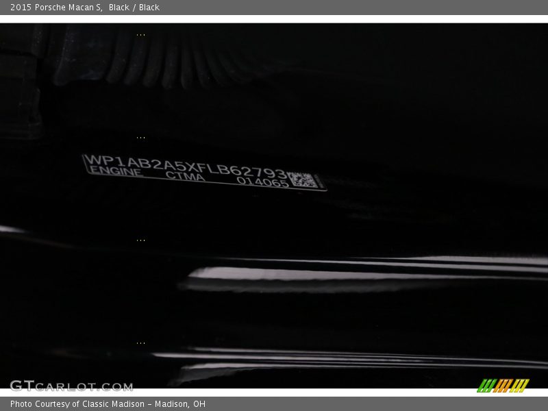 Black / Black 2015 Porsche Macan S