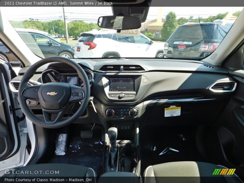 Dashboard of 2021 TrailBlazer LS AWD