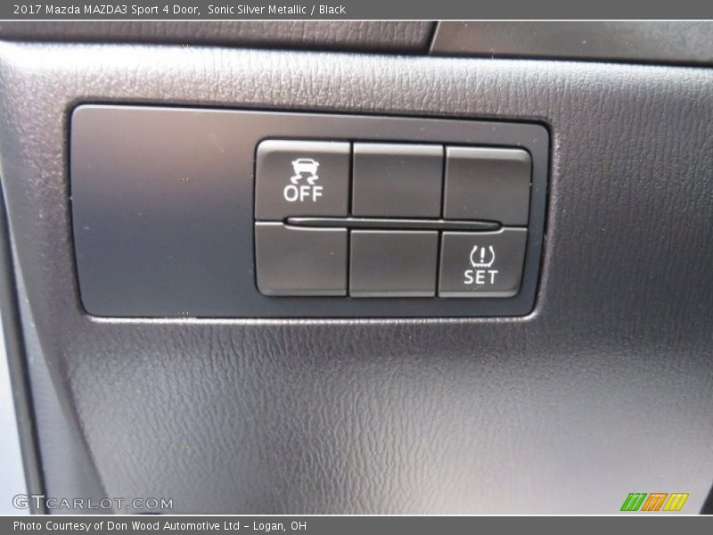 Sonic Silver Metallic / Black 2017 Mazda MAZDA3 Sport 4 Door