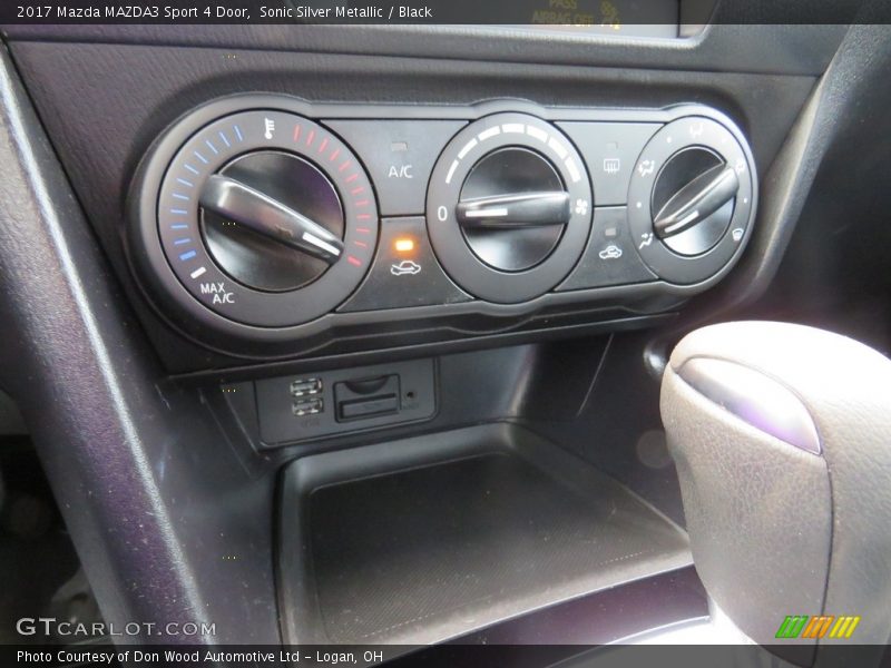 Sonic Silver Metallic / Black 2017 Mazda MAZDA3 Sport 4 Door