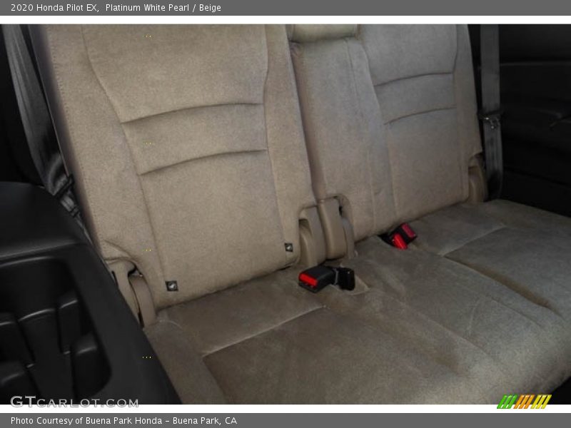 Platinum White Pearl / Beige 2020 Honda Pilot EX