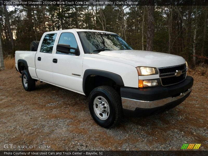 Front 3/4 View of 2006 Silverado 2500HD Work Truck Crew Cab