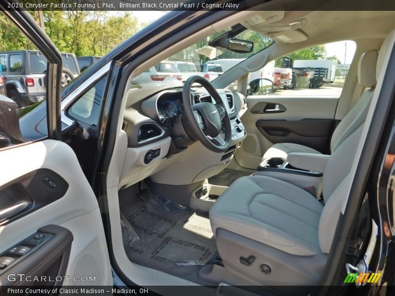 Brilliant Black Crystal Pearl / Cognac/Alloy 2020 Chrysler Pacifica Touring L Plus