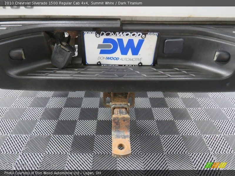 Summit White / Dark Titanium 2010 Chevrolet Silverado 1500 Regular Cab 4x4