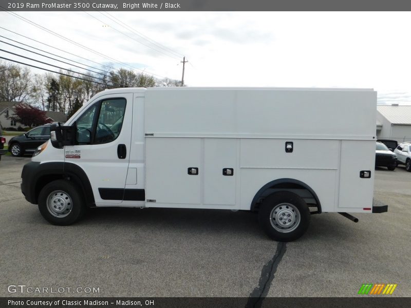 Bright White / Black 2019 Ram ProMaster 3500 Cutaway