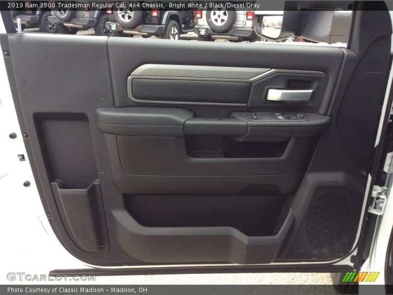 Bright White / Black/Diesel Gray 2019 Ram 3500 Tradesman Regular Cab 4x4 Chassis