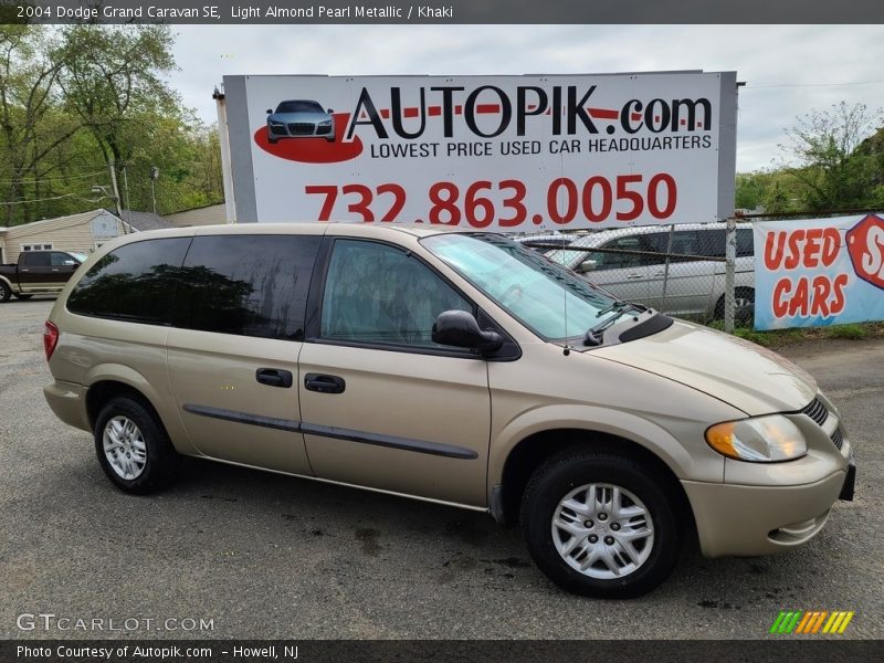 Light Almond Pearl Metallic / Khaki 2004 Dodge Grand Caravan SE